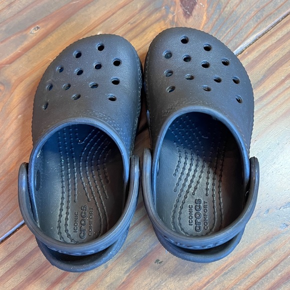 Black Children’s Crocs 7C - Picture 7 of 7